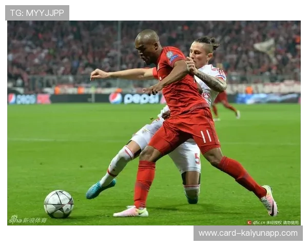 拜仁道格拉斯速度飞奔后劲射撞入近角的瞬间魅力