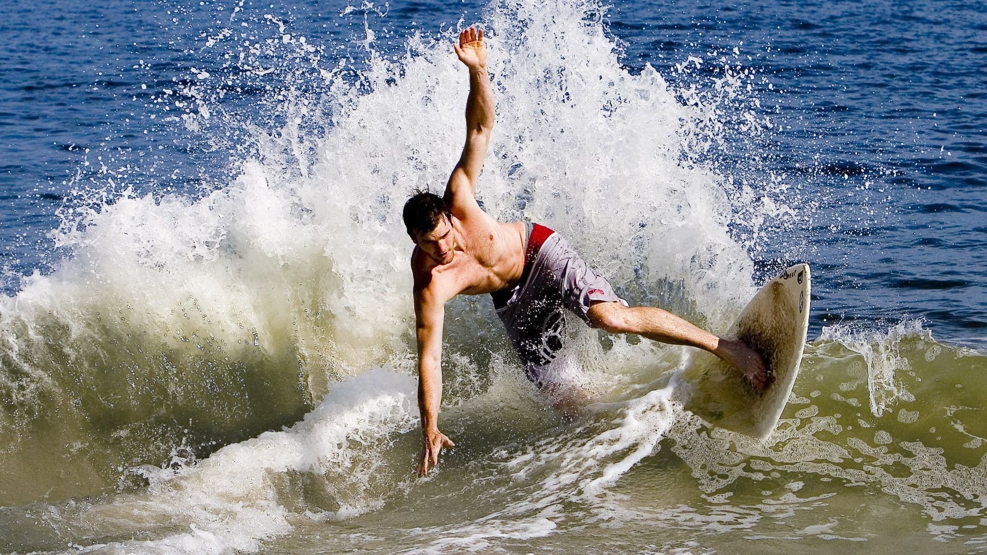 拳击的黄金时代!中国新星连续KO对手,捍卫金腰带的光辉,中国选手拳击比赛视频